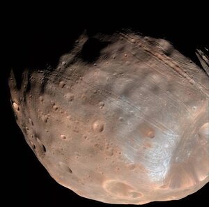 La plus grande lune de Mars, Phobos, vue par Mars Reconnaissance Orbiter en&nbsp;(...)